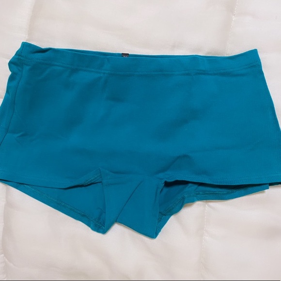 Victoria’s Secret PINK low rise boyshorts - Picture 4 of 10